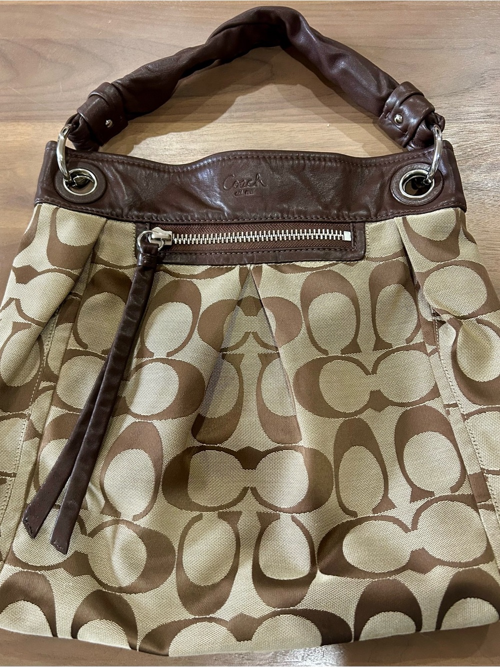 ๐ Coach Ashley Signature Khaki/Brown Pleated Hobo Bag (Style F15201)